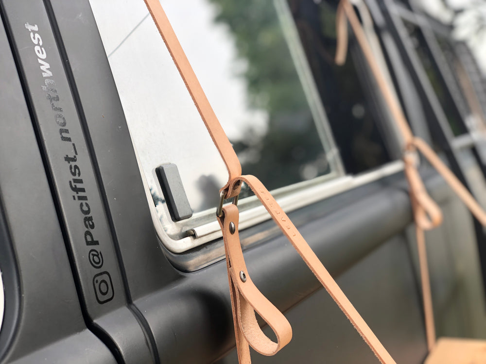 Vanshelf & leather straps